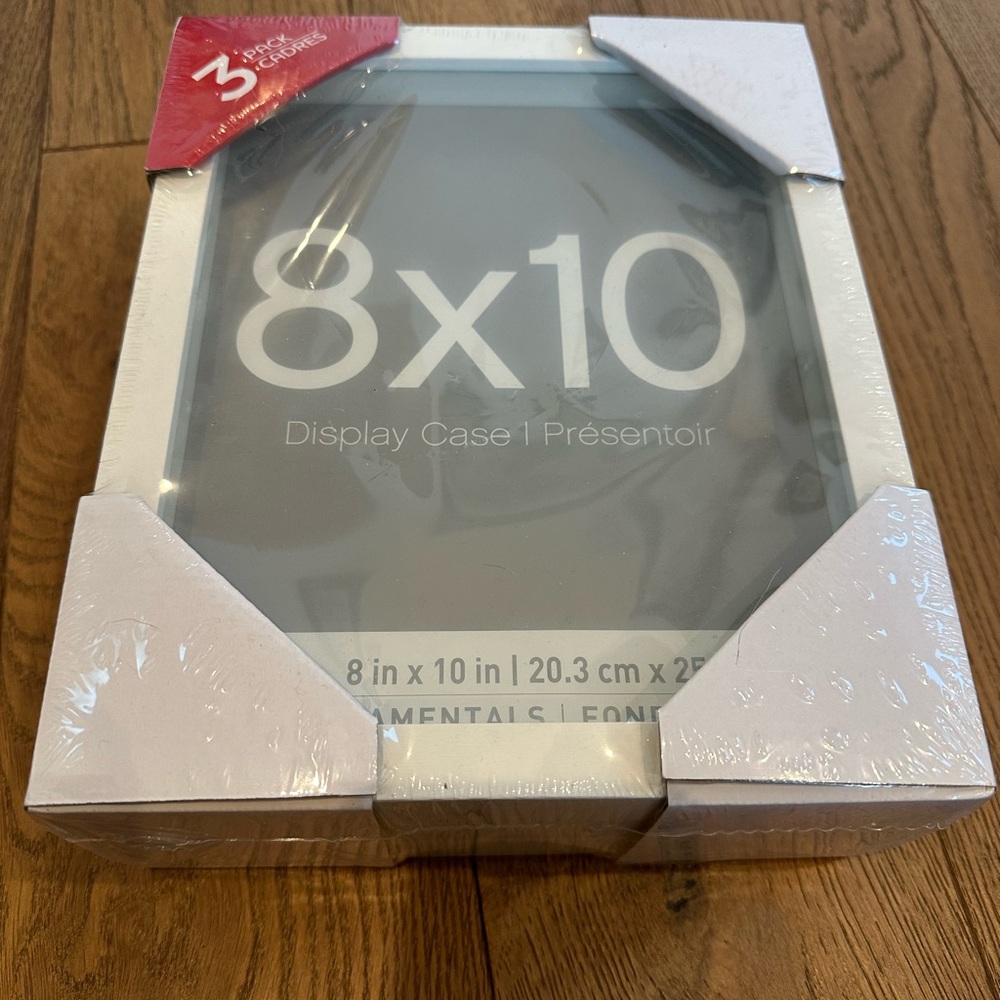 NWT 3 pack 8x10 display cases